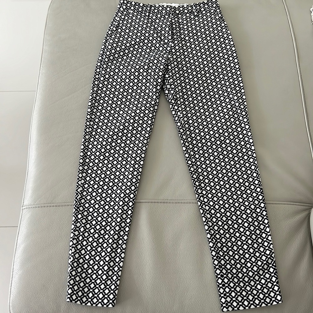 Black and White H&M Pants Size 2